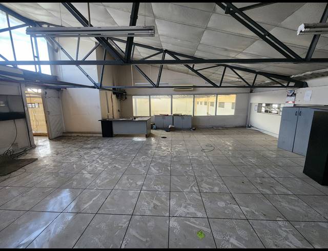 1,553M² WAREHOUSE TO LET IN WADEVILLE